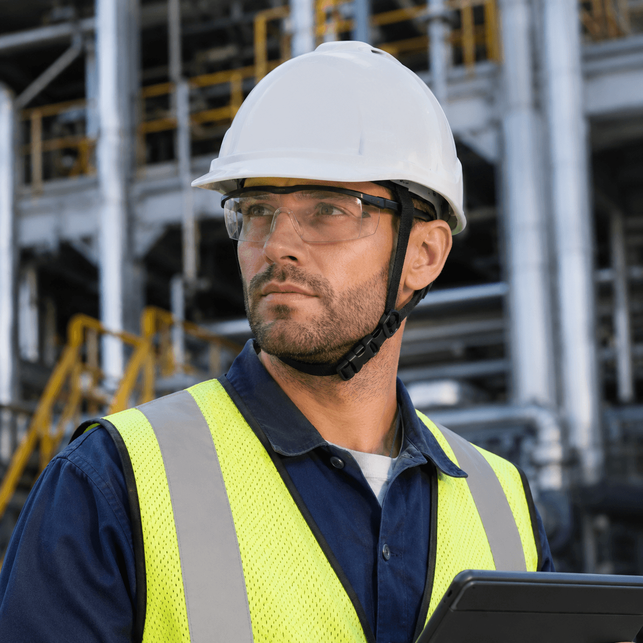 HEP105 front brim safety helmet in industrial use